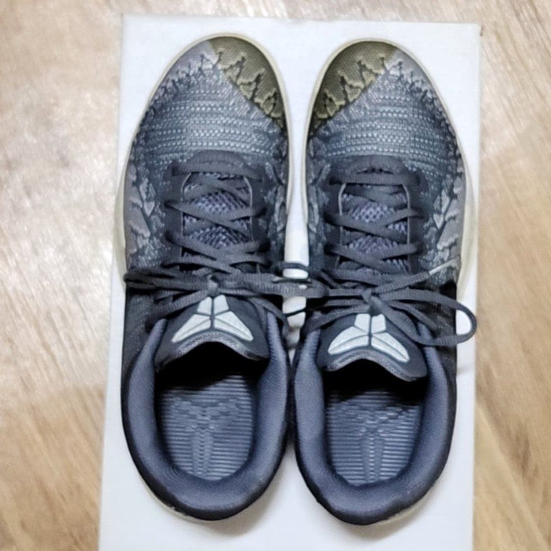 나이키 280 코비 맘마 퓨어플레티넘 상품이미지4