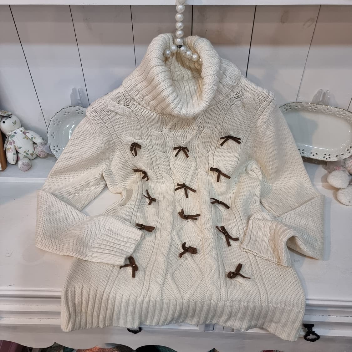 갤러리 비스콘티 GALLERY VISCONTI 리본 케이블 터틀넥 니트 상품이미지4