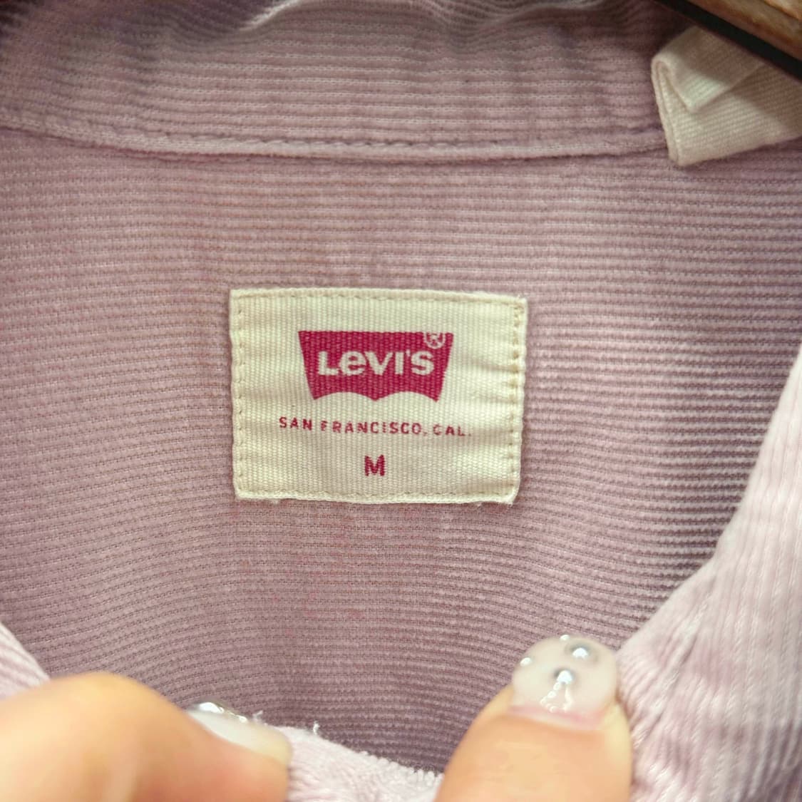 리바이스 베이직 긴팔 셔츠 버튼업 포켓 디테일 루즈핏 연핑크 상품이미지7