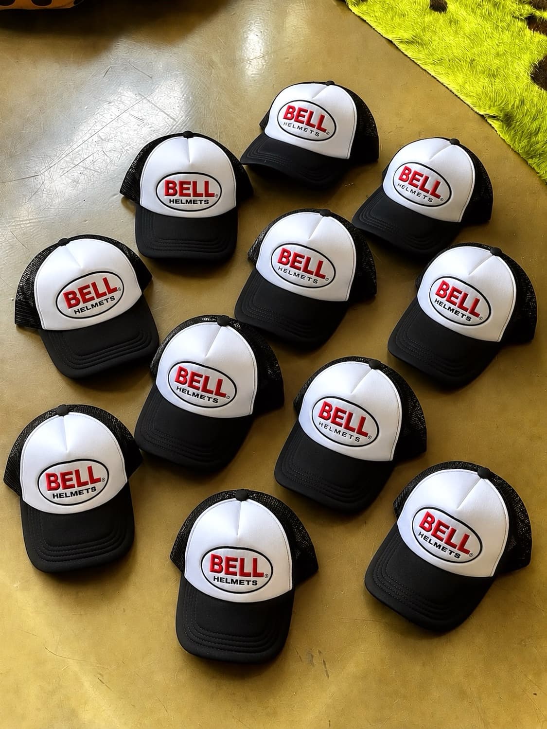 Vintage "BELL Helmets" Patch Trucker Hat 상품이미지7