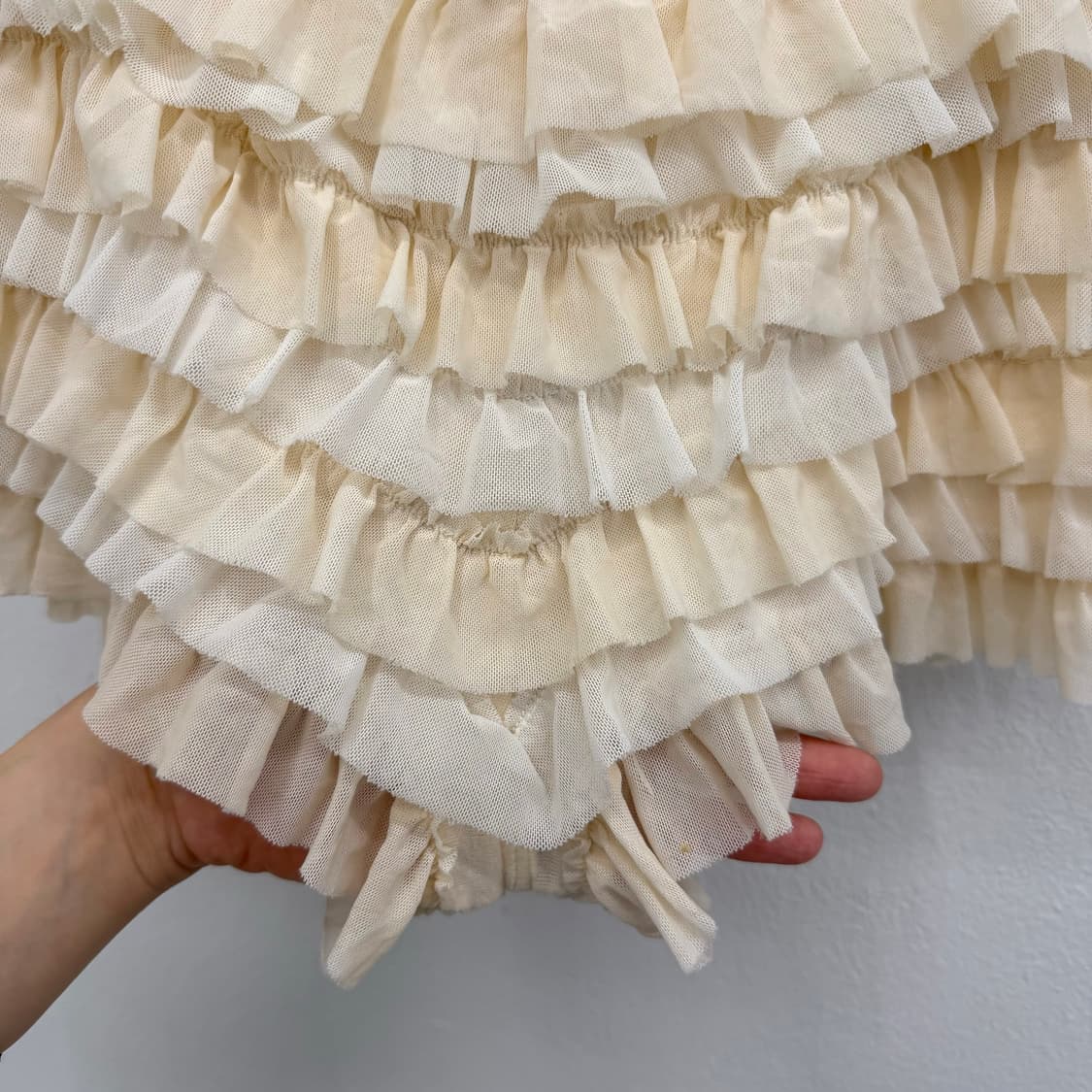 Ivory tiered ruffle shorts 상품이미지4