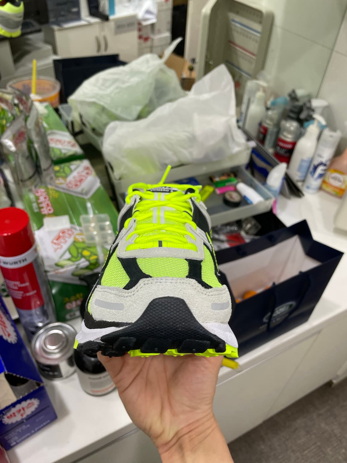 나이키 줌 보메로  5 Volt Metallic 290 상품이미지5