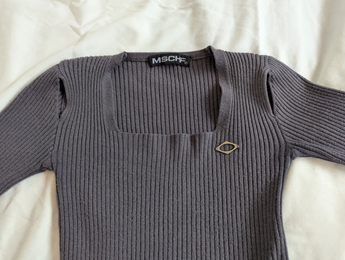 MSCHF 슬릿 사이드 니트 티 상품이미지4