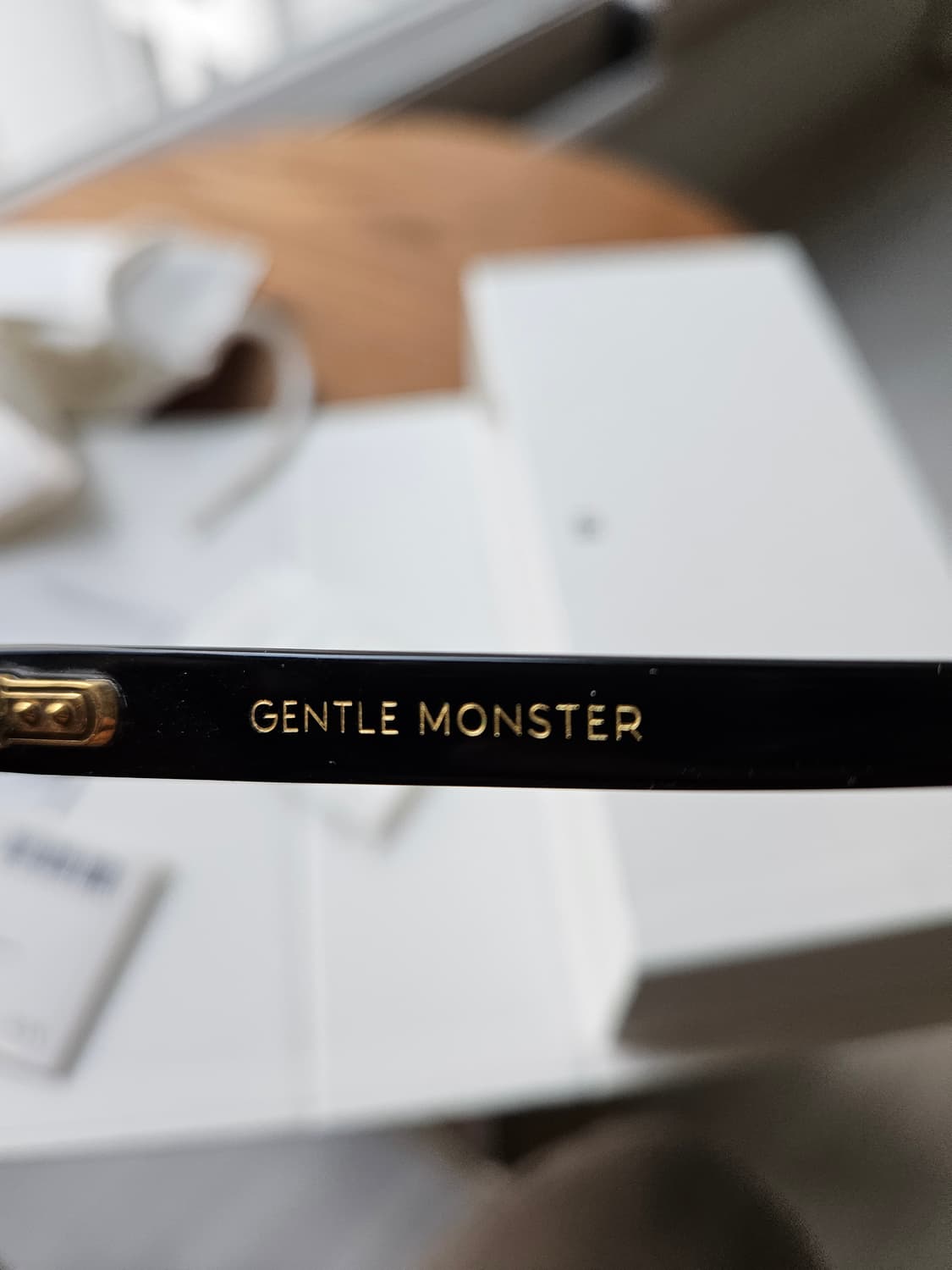 젠틀몬스터 사우스사이드 옐로우틴트 상품이미지4