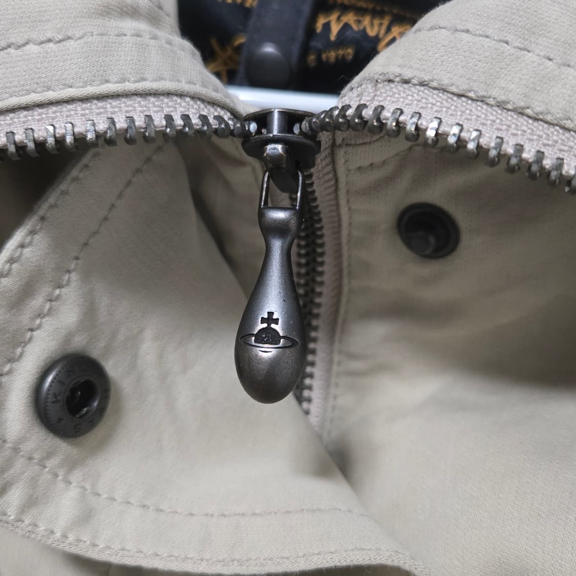 비비안웨스트우드 하이넥 사파리자켓 / 여성 자켓 / 여자 자켓  상품이미지3