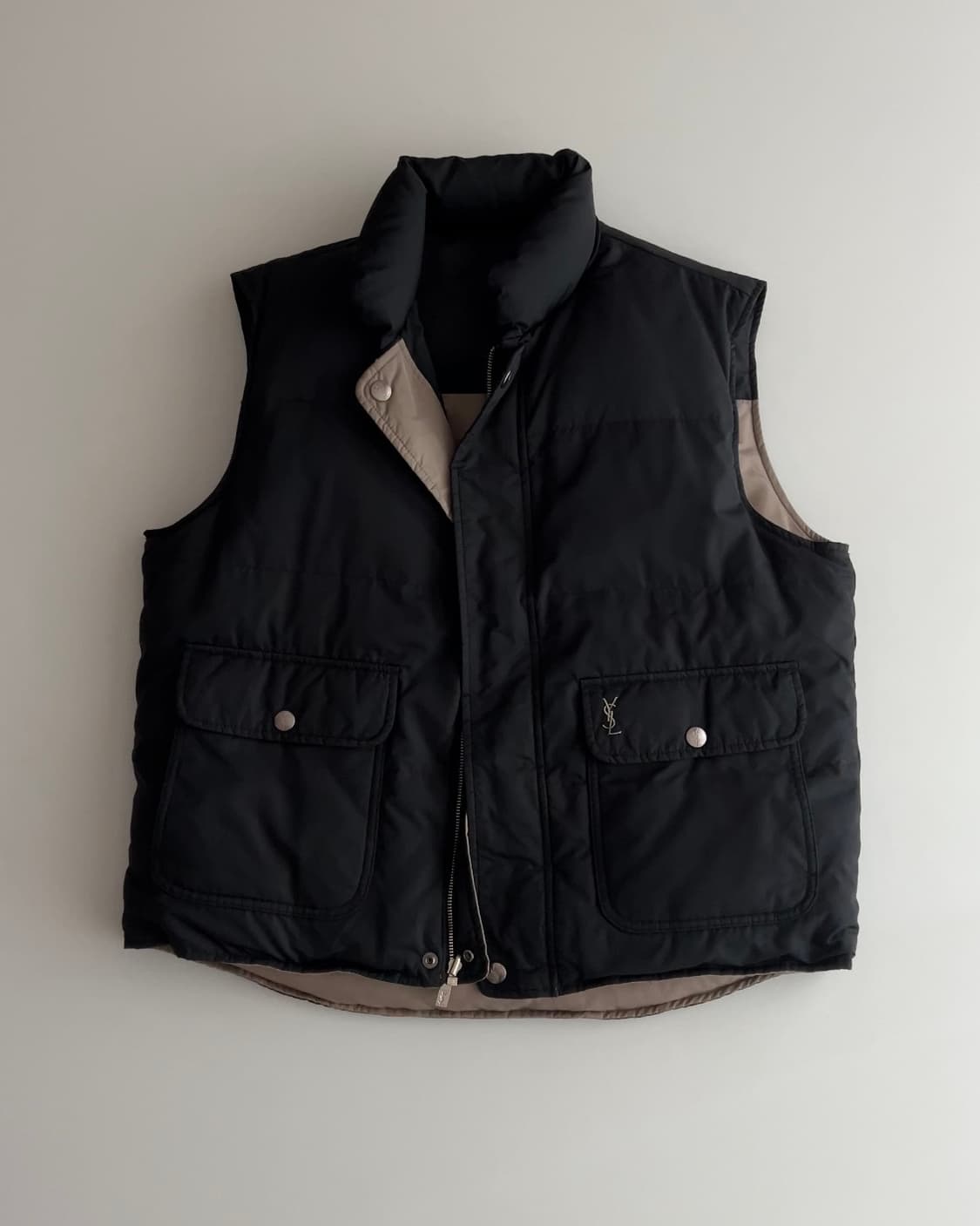 입생로랑 리버시블 구스 다운 베스트 100 상품이미지1