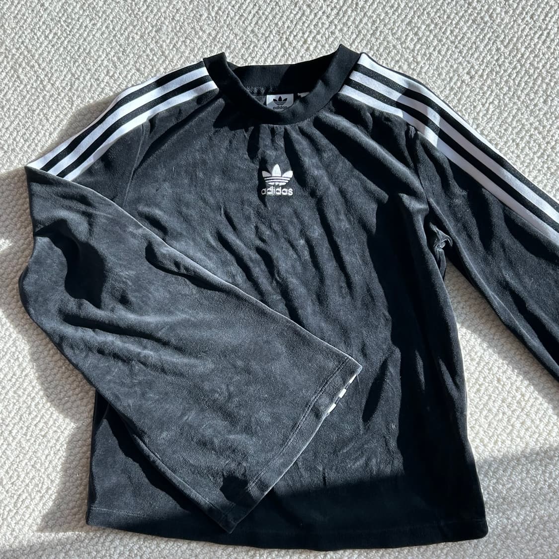 아디다스 벨벳 스웨터S 상품이미지2