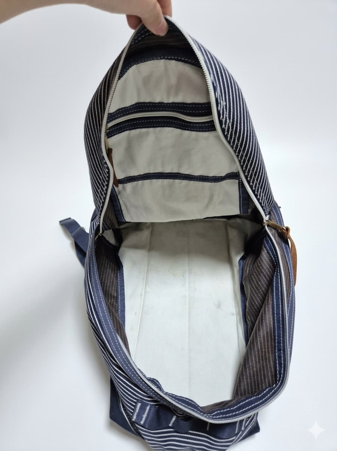 그레고리 데이팩 히코리 스트라이프 백팩 상품이미지4