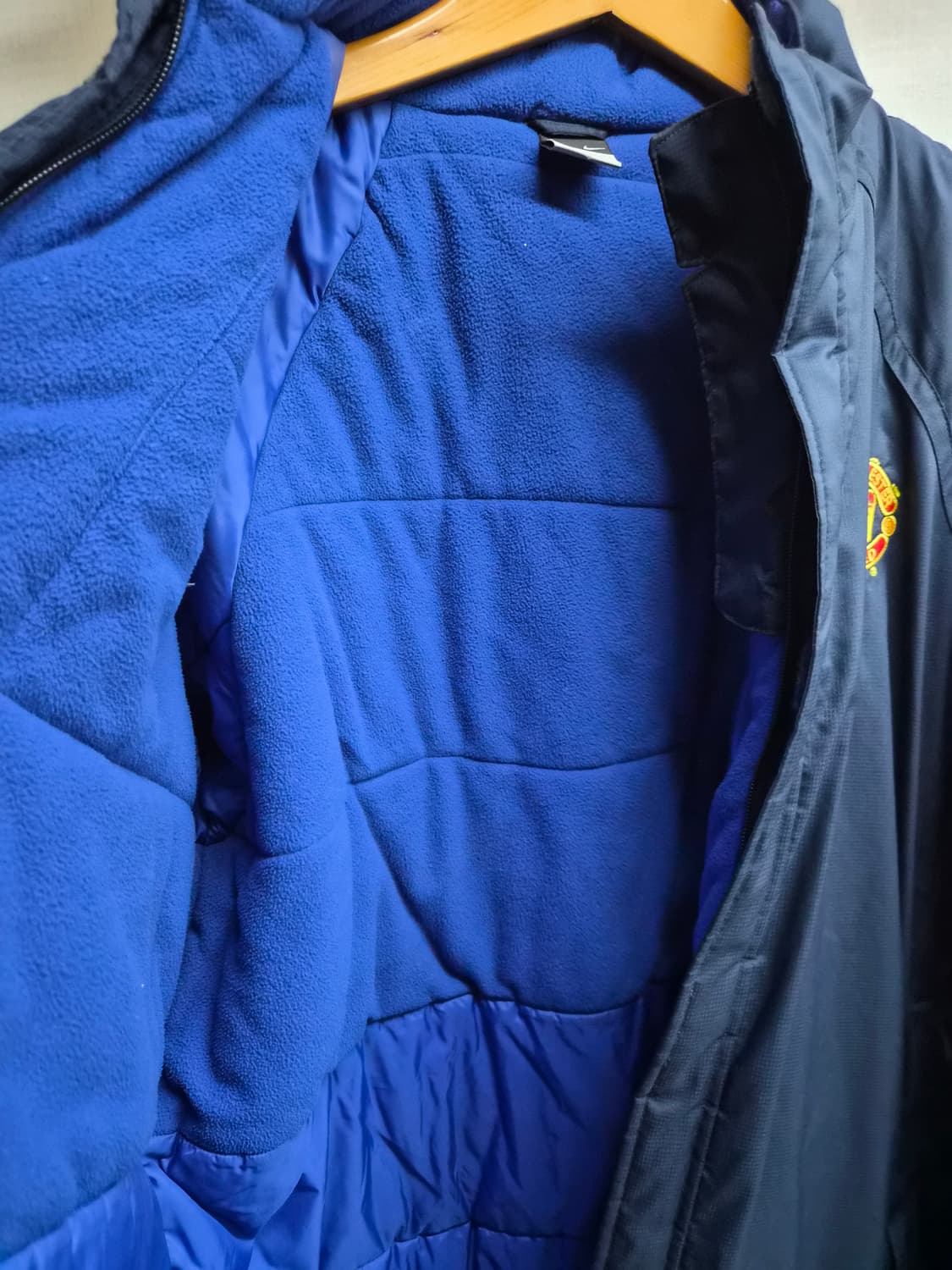 L/105) 나이키 맨유 벤치 파카 팝니다 상품이미지3