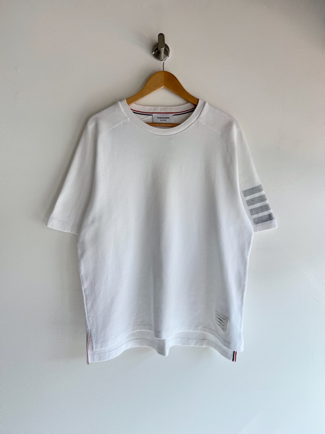 톰브라운 오버핏 신형 4바 화이트 하프티셔츠  5 size  상품이미지1