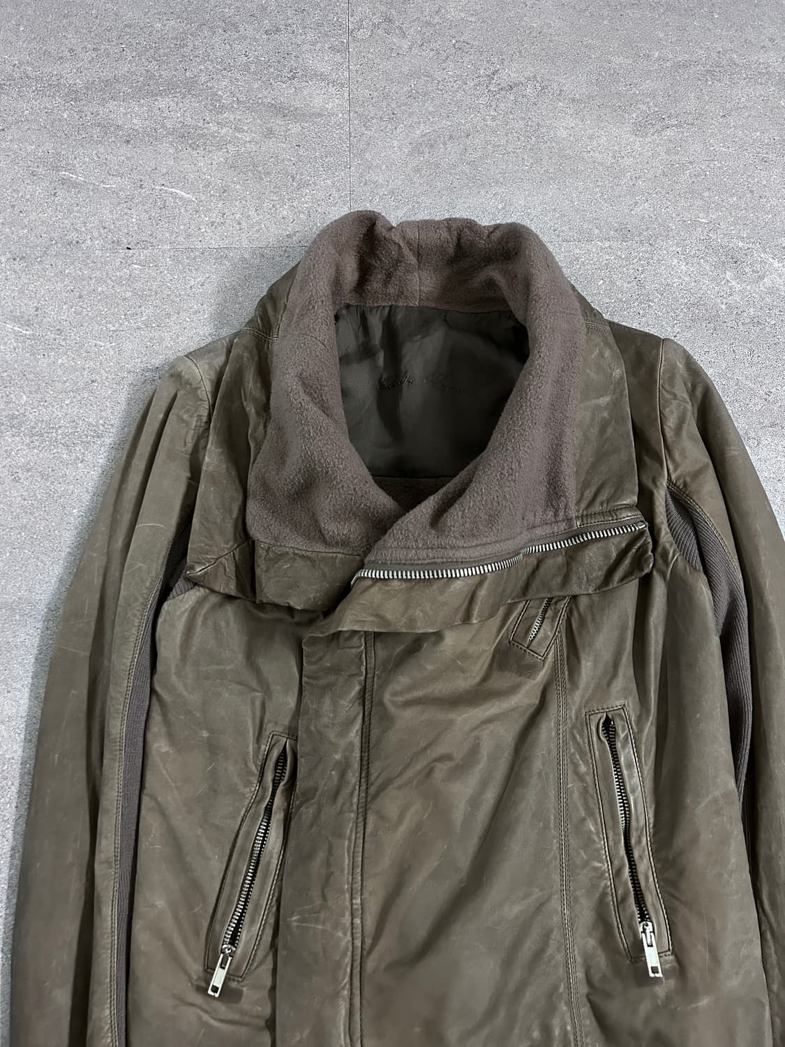 릭오웬스 다크 더스트 카프스킨 드레이프 하이넥 자켓 상품이미지2