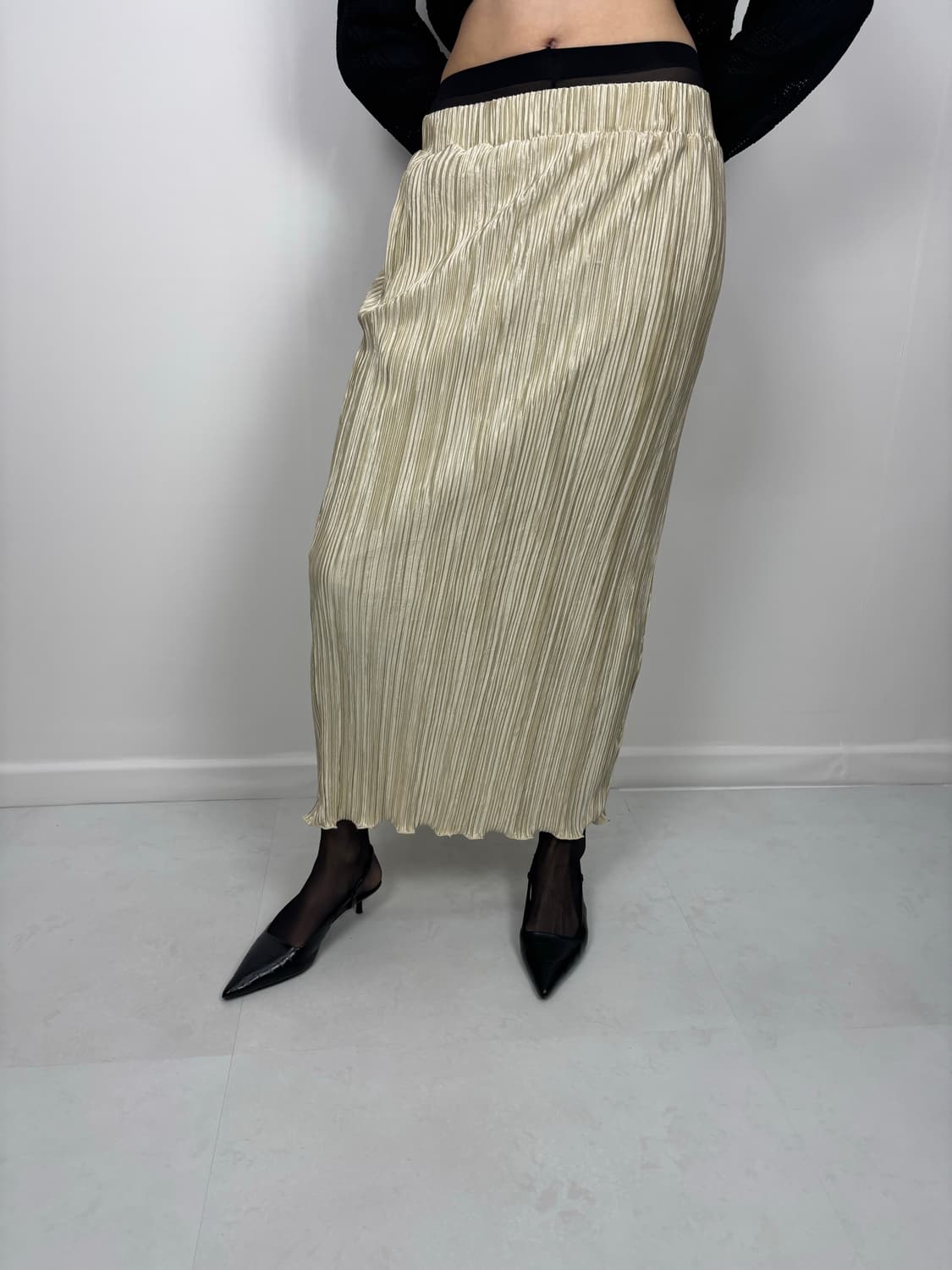 GLOSSY GOLD PLEATED SKIRT 상품이미지1
