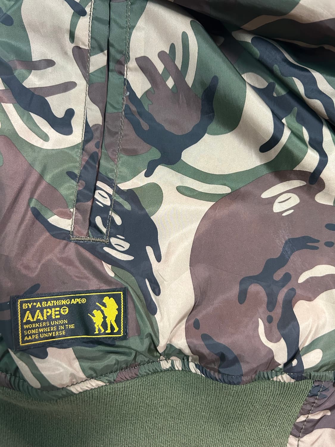 에이프 카모 리버시블 빅로고 바시티 자켓 상품이미지3