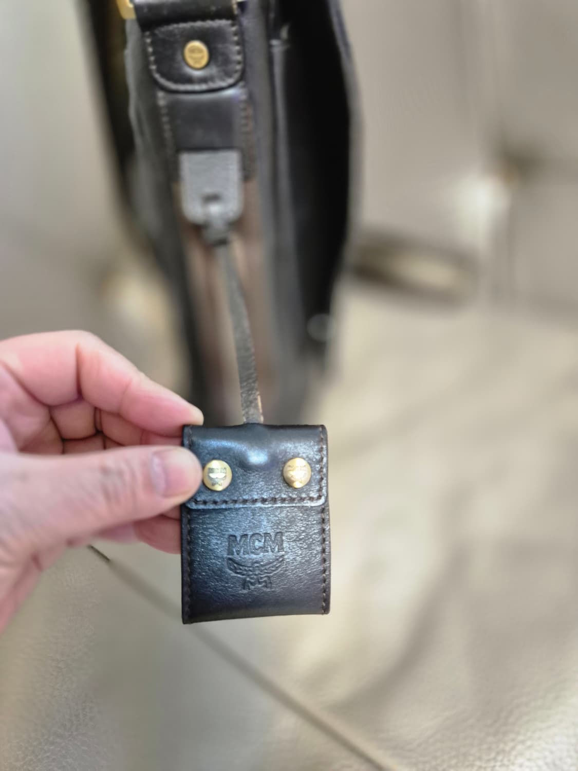 MCM 가죽 크로스백 남자 상품이미지4
