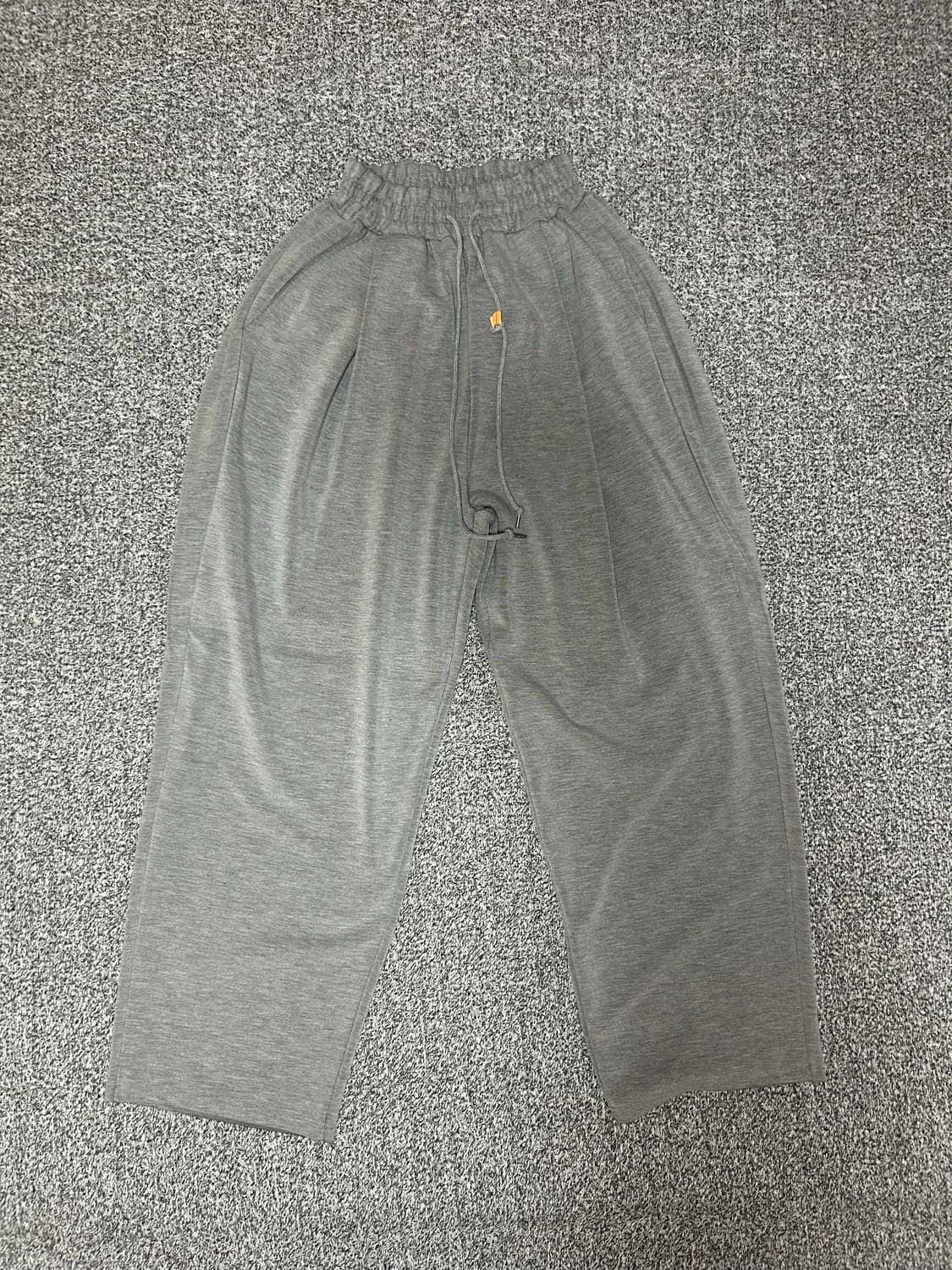 어널러코드 사계절 쓰리턱 트레이닝팬츠 그레이 S 상품이미지1