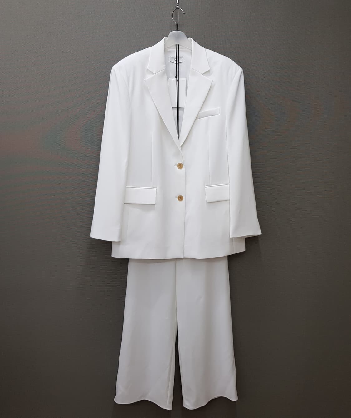 오르 2024 투버튼 자켓 와이드 팬츠 셋업 S/M사이즈(택달린새제품) 상품이미지1