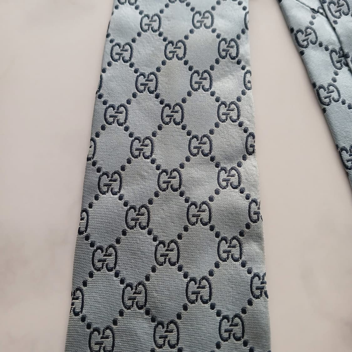 구찌 실크 스카이블루 GG 패턴 넥타이 8.9cm B등급 A18312
 상품이미지8