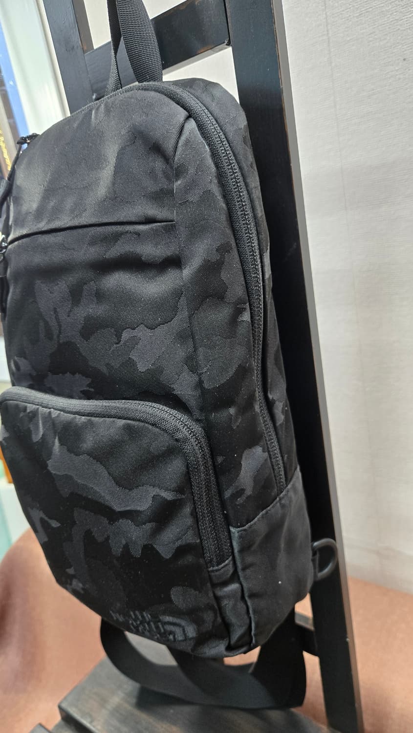 노스페이스 보레알리스 슬링백 블랙 카모플라쥬 상품이미지2