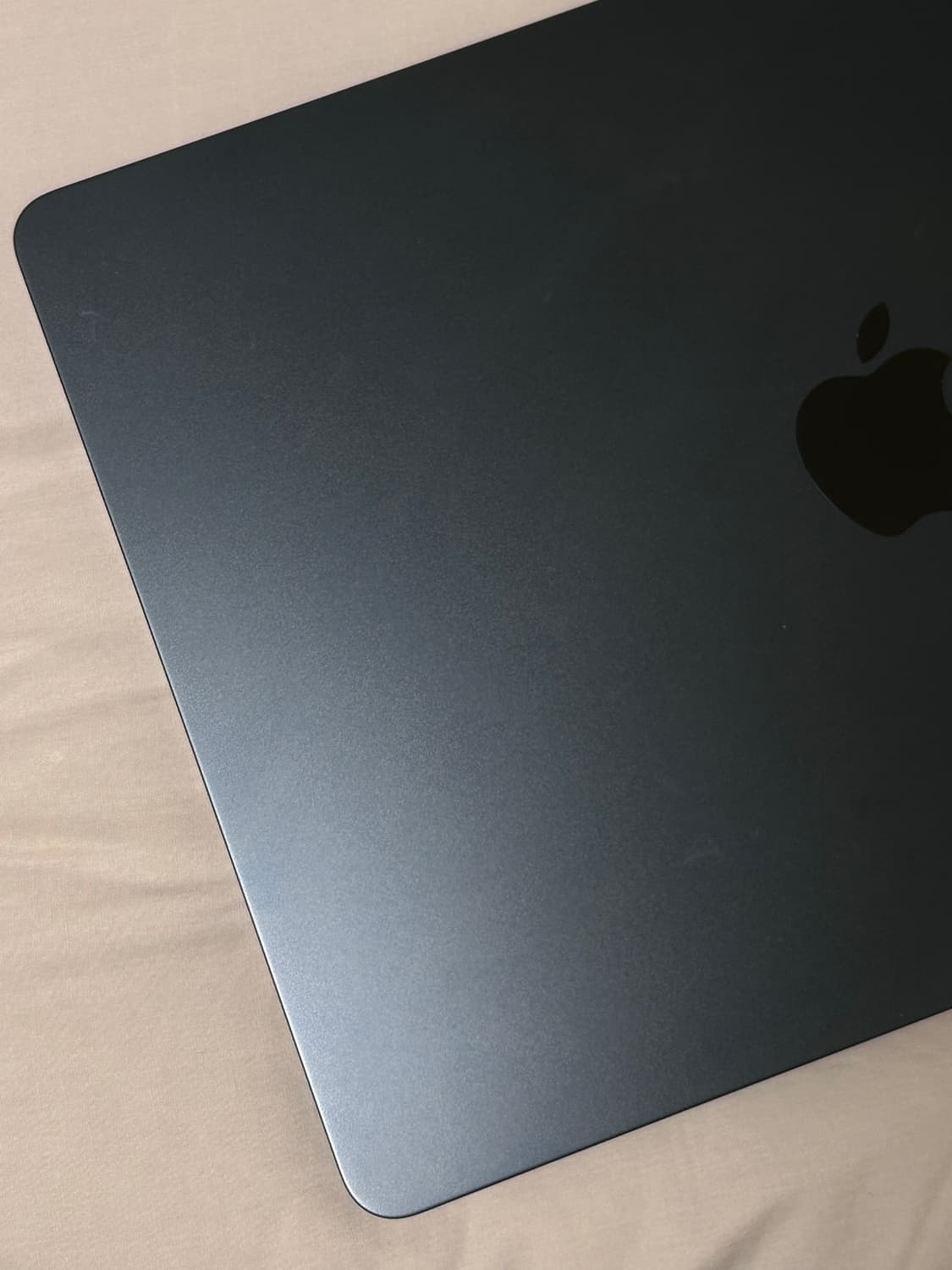 급처) 맥북 에어 M2 13인치 미드나이트 16GB / 256GB 상품이미지1