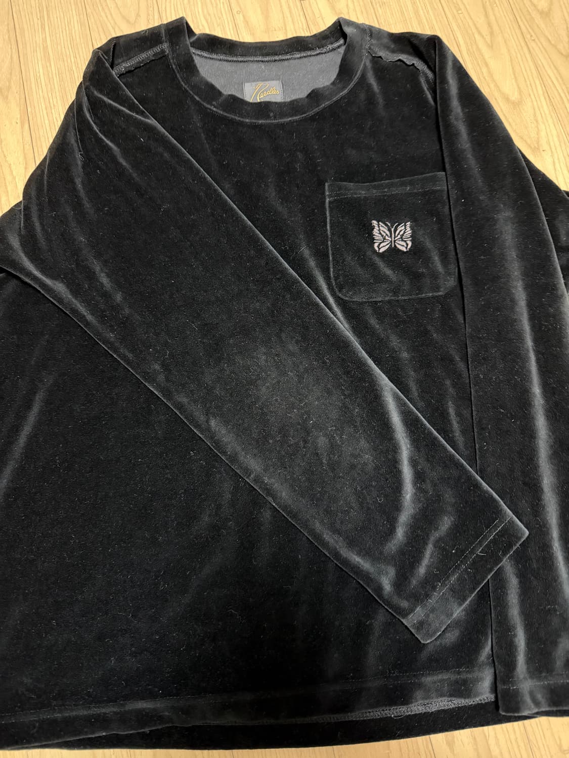 니들스 벨벳 롱슬리브 상품이미지1