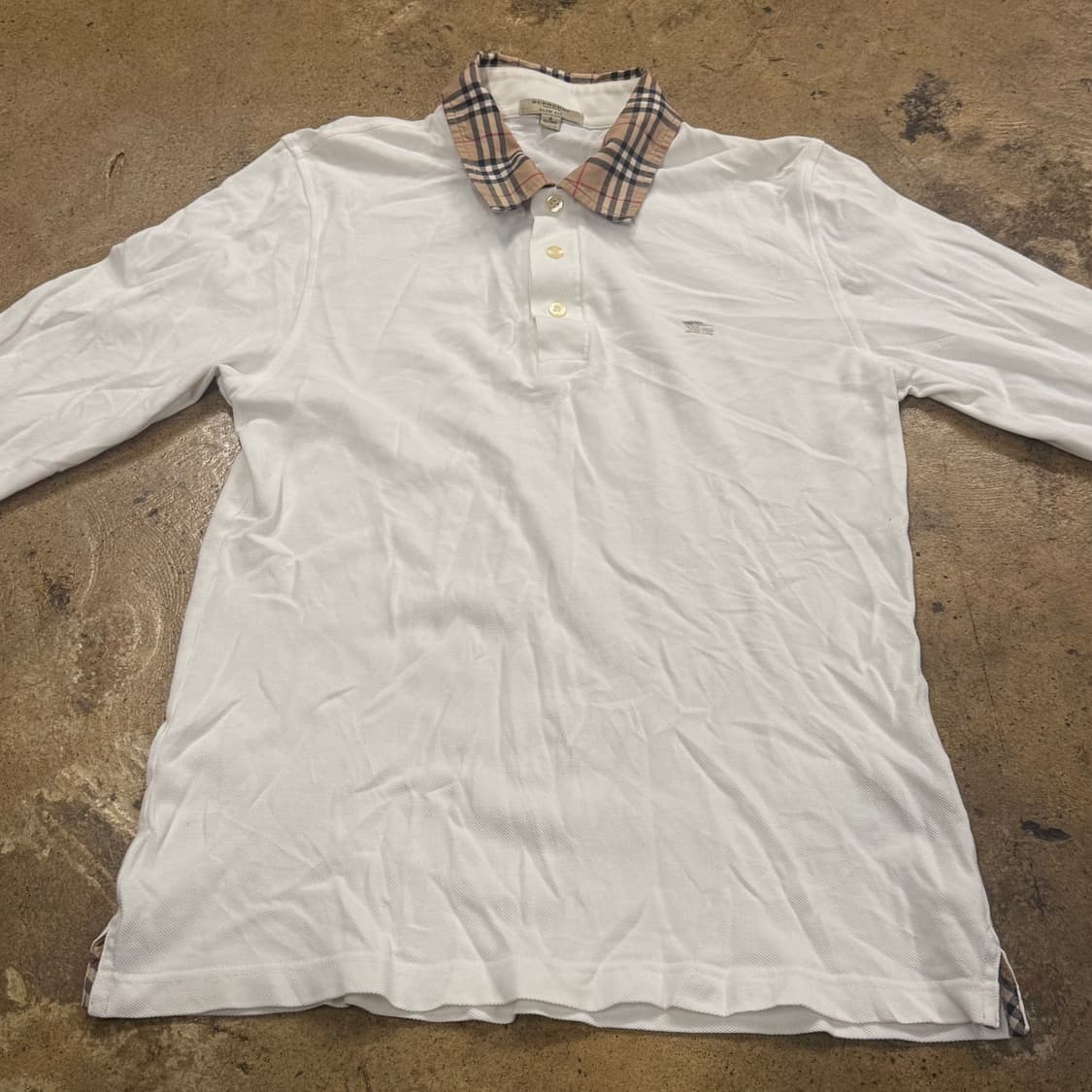 버버리 PK 체크 카라 화이트 긴팔 티 상품이미지3