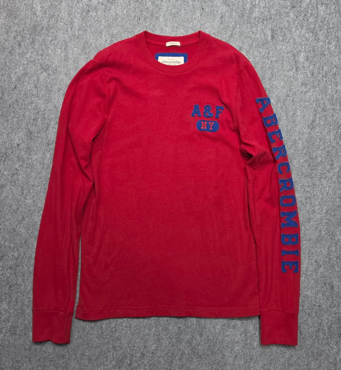 아베크롬비 앤 피치 스펠 로고 패치 롱슬리브 긴팔티 M 상품이미지1
