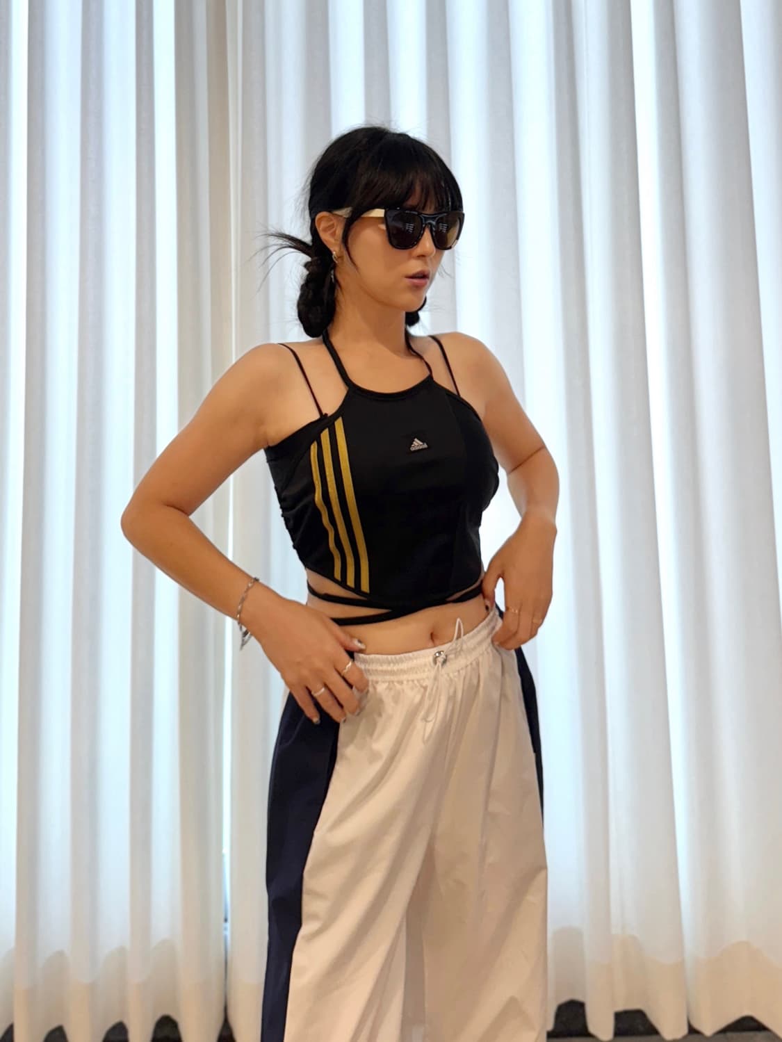 아디다스 스트랩 크롭탑 상품이미지1