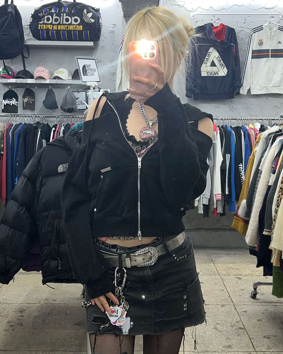 착샷O 낫노잉 오프숄더 후드집업 상품이미지4