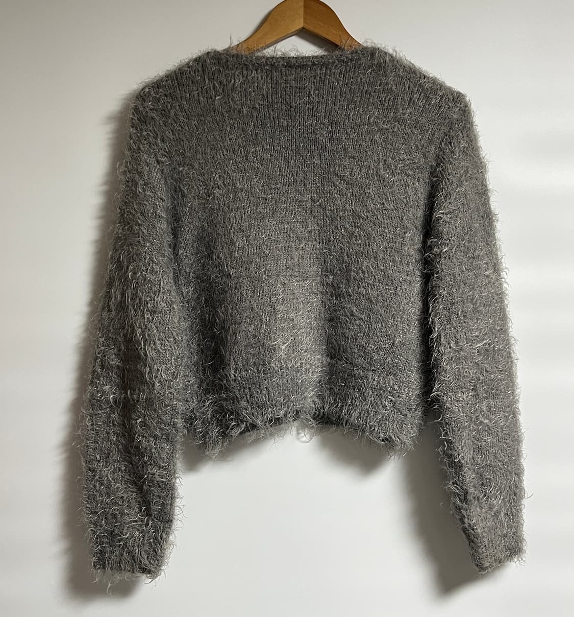 오버핏 앙고라 브이넥 니트 크롭 가디건 스웨터 S 상품이미지5