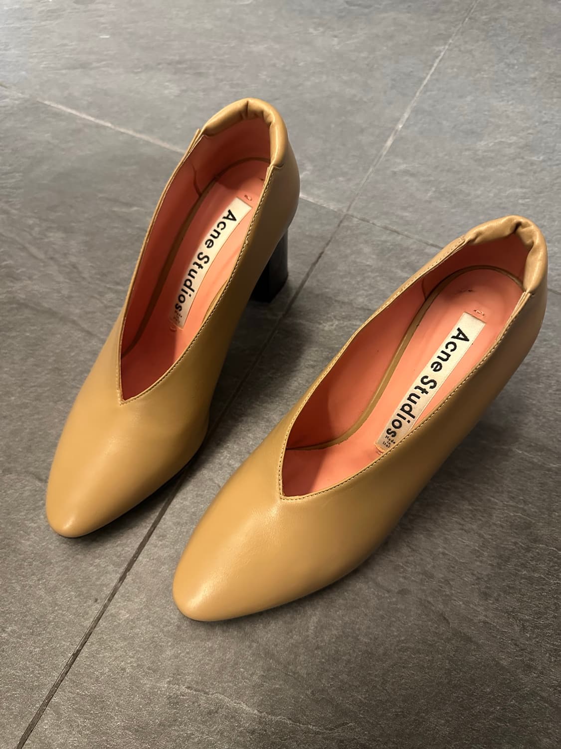 Acne Studios 베이지 구두 상품이미지1