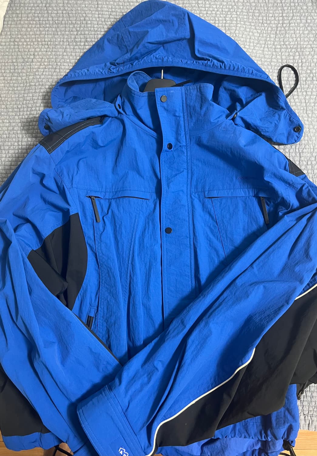 아더에러 그램퍼 점퍼 블루 바람막이 상품이미지2