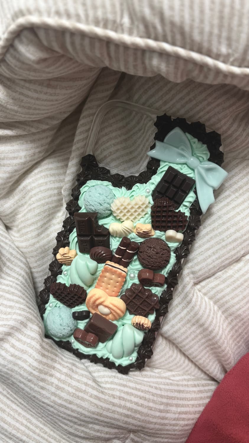 미쁜이 스위트 데코덴 폰케이스 크림민트 아이폰 15 상품이미지1