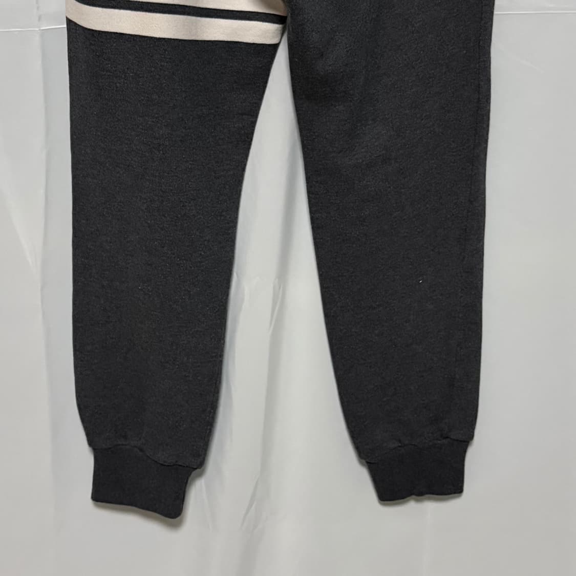 [S+급/1] 톰브라운 사선완장 트레이닝 조거팬츠 바지 다크그레이 상품이미지6