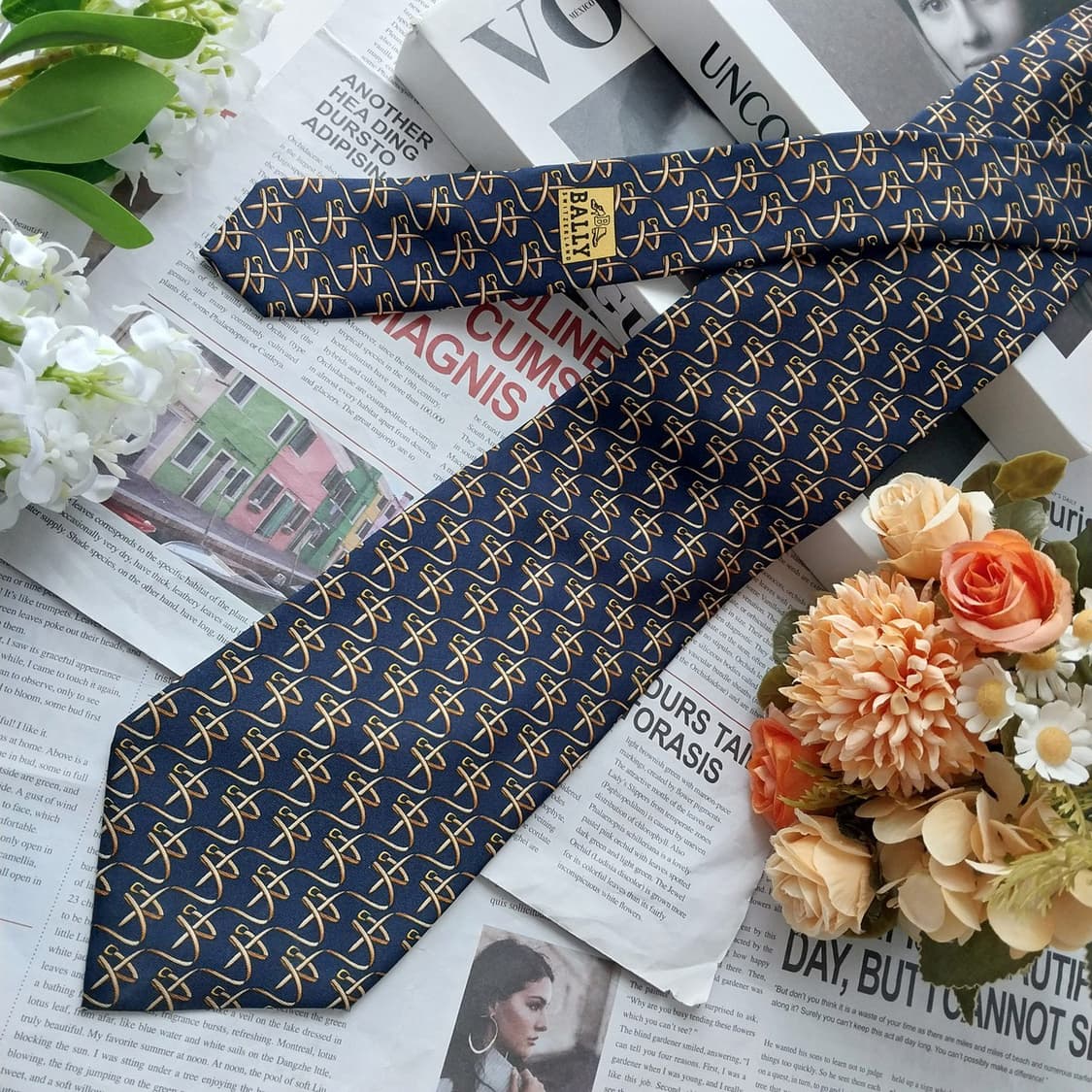 발리 실크 네이비 로고 패턴 넥타이 9.7cm A+등급 k2516
 상품이미지3