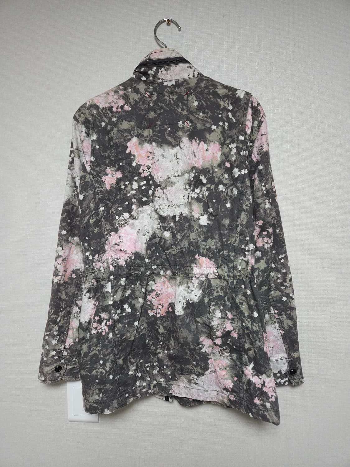 게스 체리블라썸 플라워 야상 자켓 (85/XS) 상품이미지9