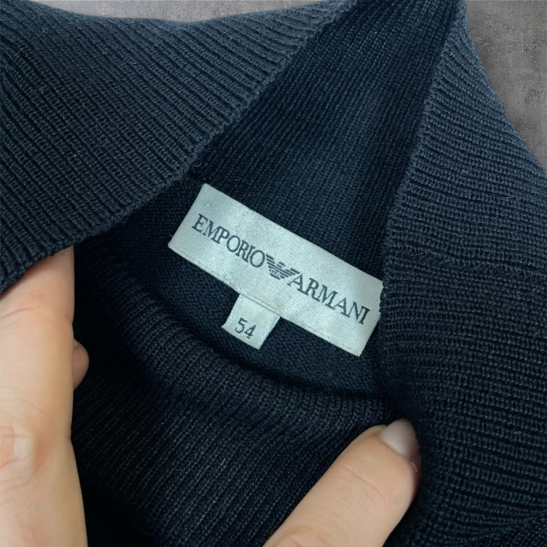 엠포리오 아르마니 Emporio Armani 블랙 반폴라 니트 54 상품이미지2