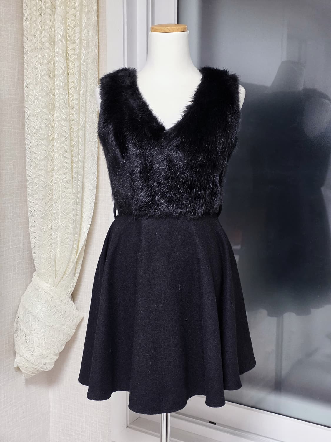 일본제 퍼 트리밍 모직 원피스 블랙 상품이미지2