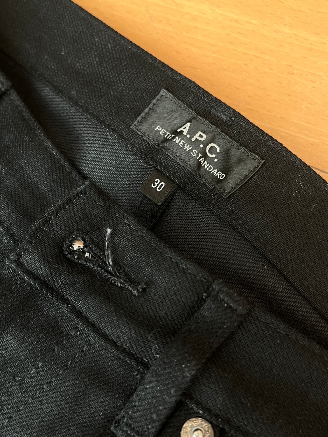 A.P.C. 쁘띠 뉴 스탠다드 블랙진 상품이미지4