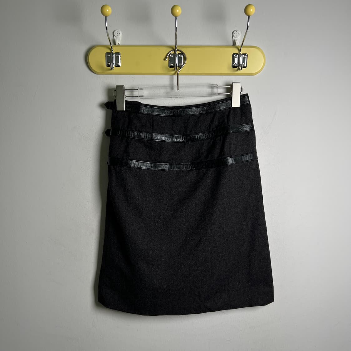 마이클 코어스 벨티드 랩 미디 스커트  상품이미지2