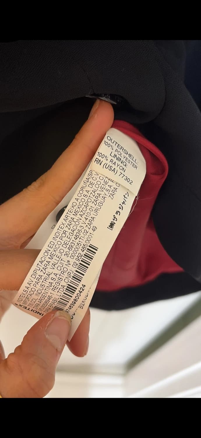 자라 꼼데가르송맛 블랙 비대칭 블레이저 55,66 정품 상품이미지3