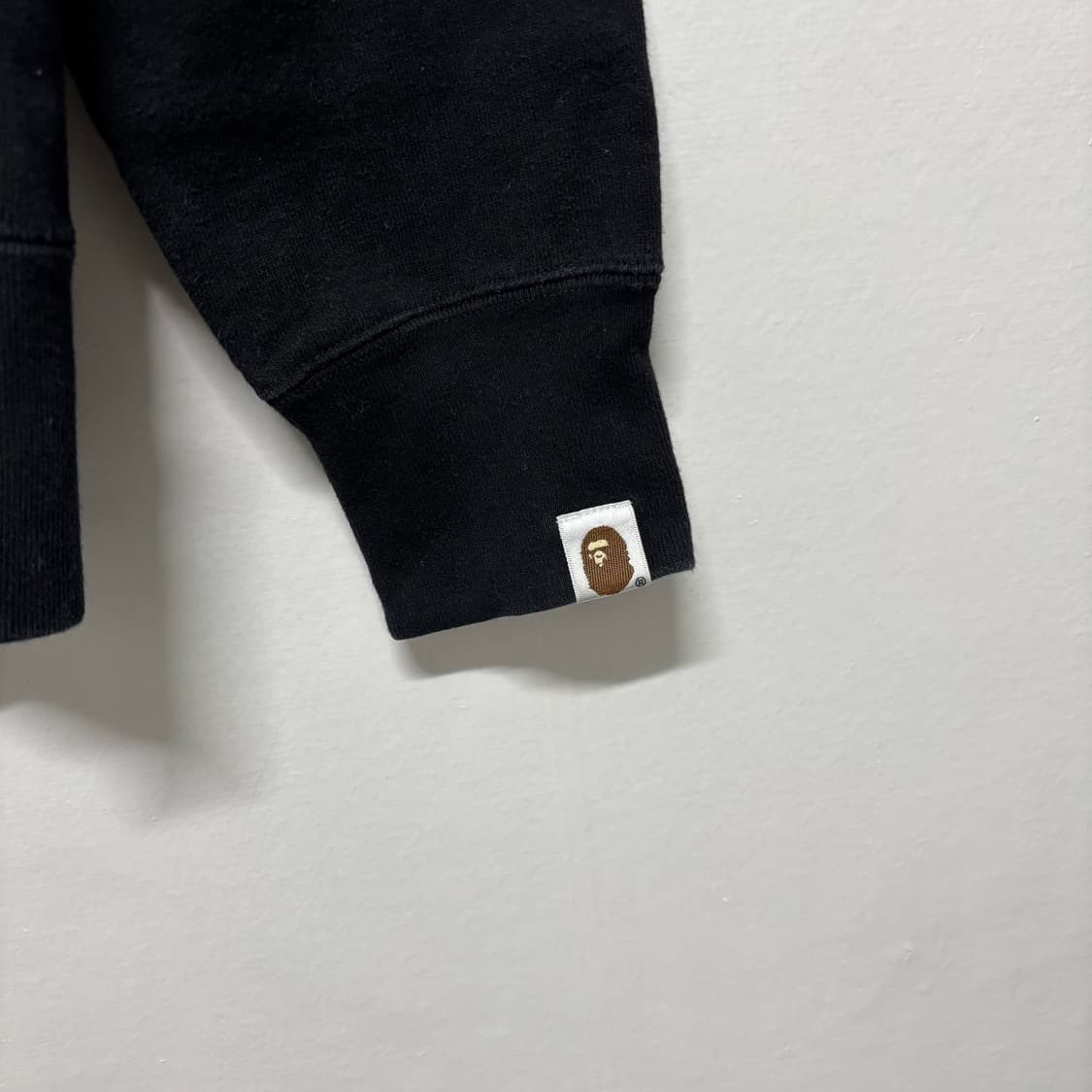 베이프 블랙 컬리지 맨투맨 상품이미지3