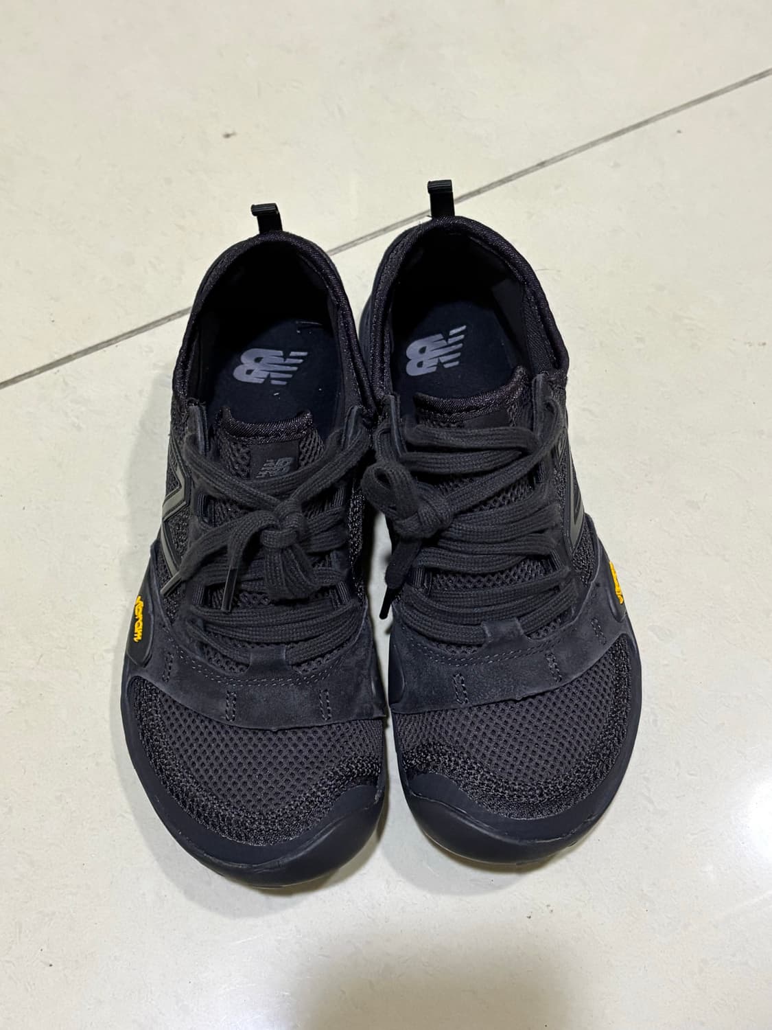 뉴발란스 미니머스 MT100 블랙 225 상품이미지1