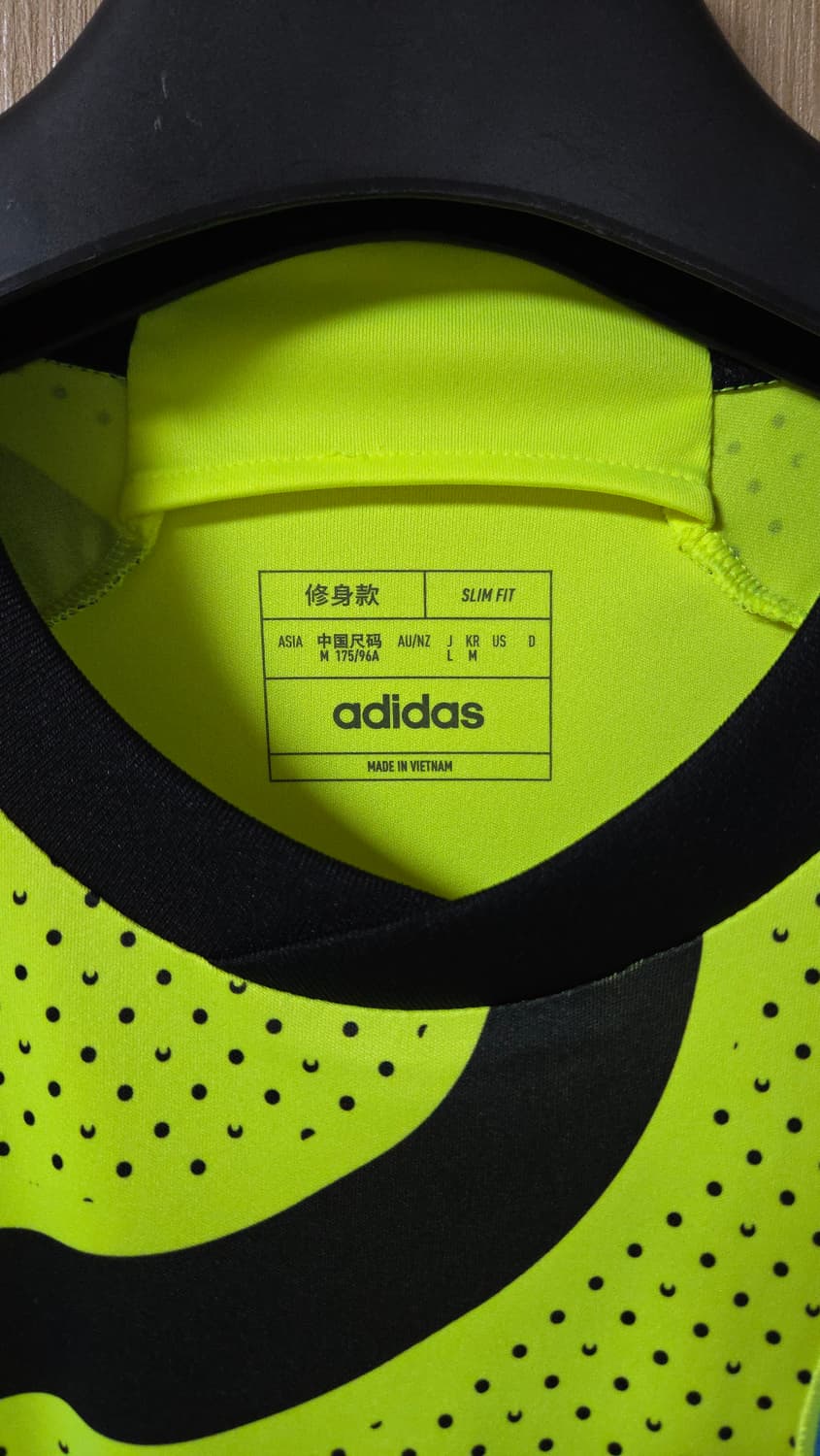 (착샷) 아스날 유니폼 져지 23-24 시즌 어웨이  상품이미지4