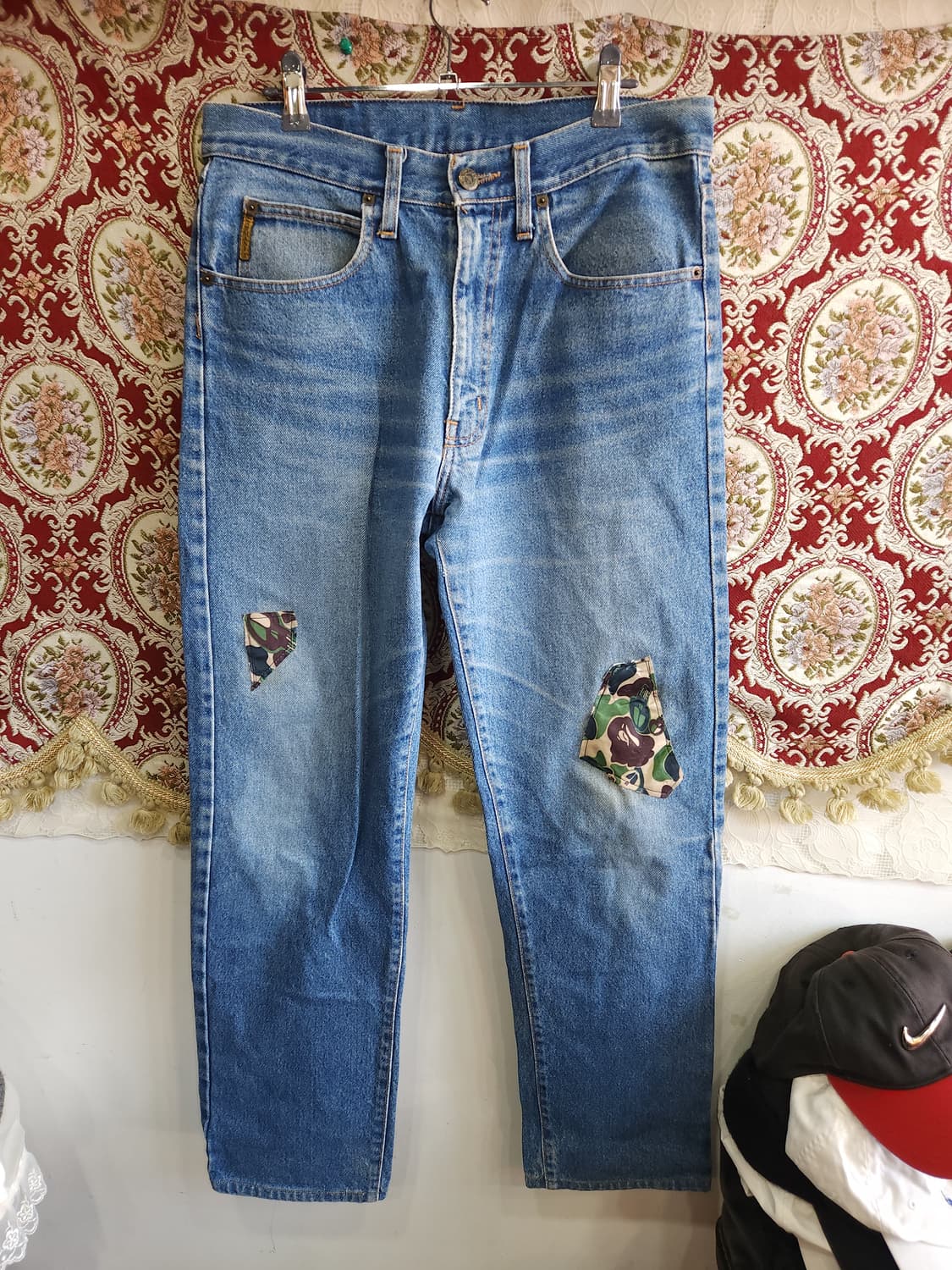 알마니 진스 90s 리메이크 데님팬츠 이태리판
베이프가방 원단 상품이미지1