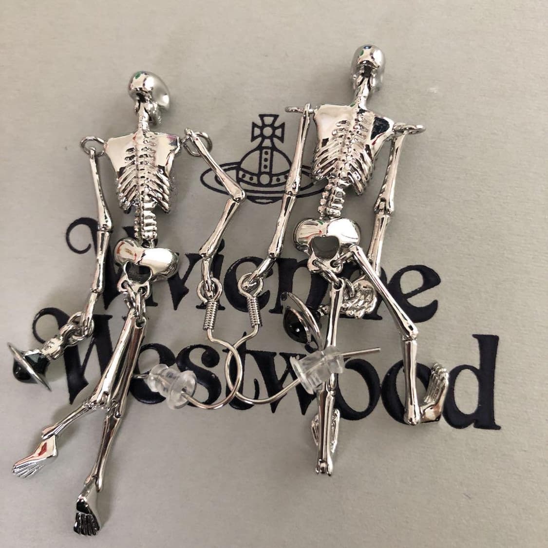 풀박스) 비비안 웨스트우드 해골 귀걸이 상품이미지2