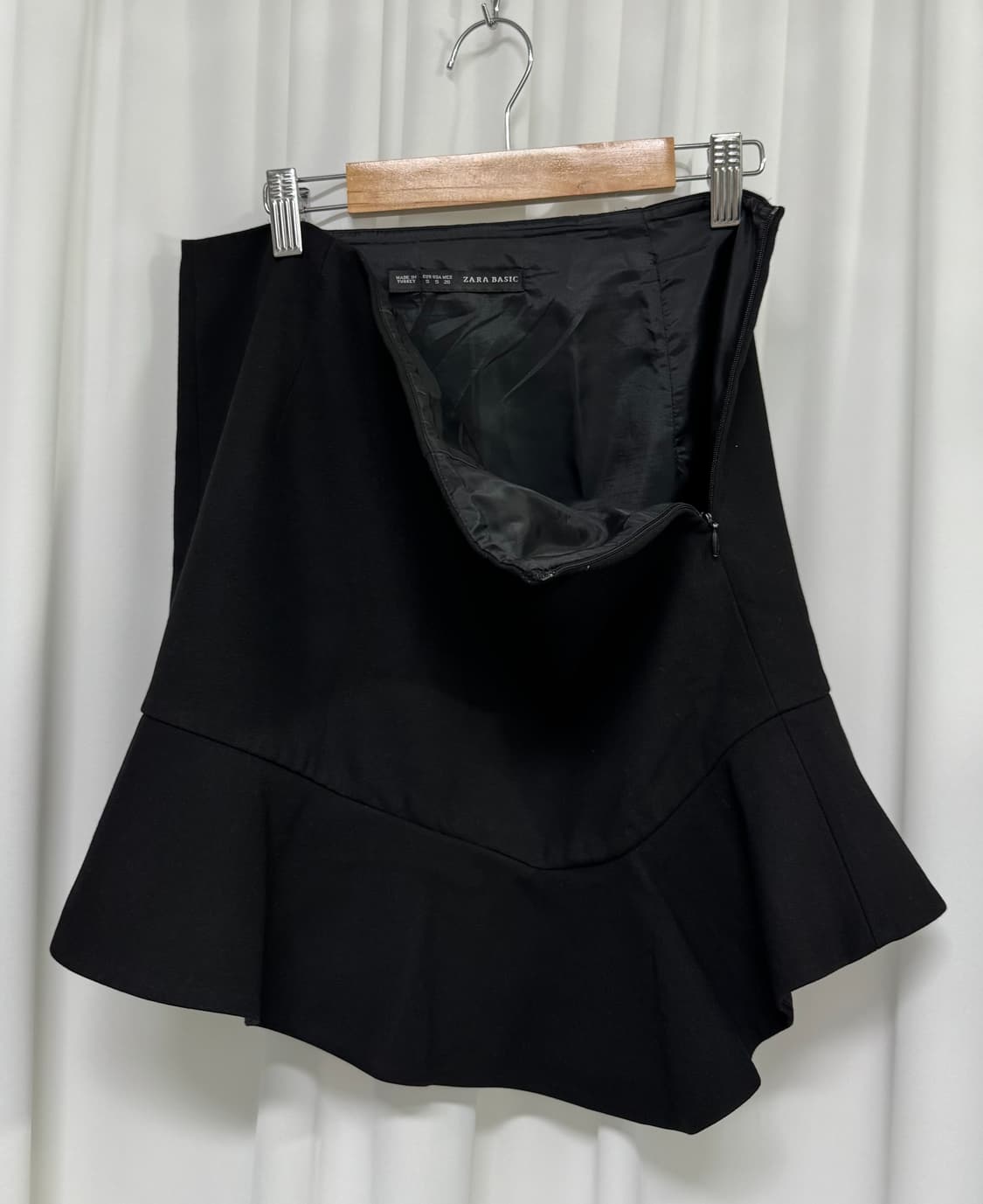 Zara 블랙 프릴 미니 스커트  상품이미지1