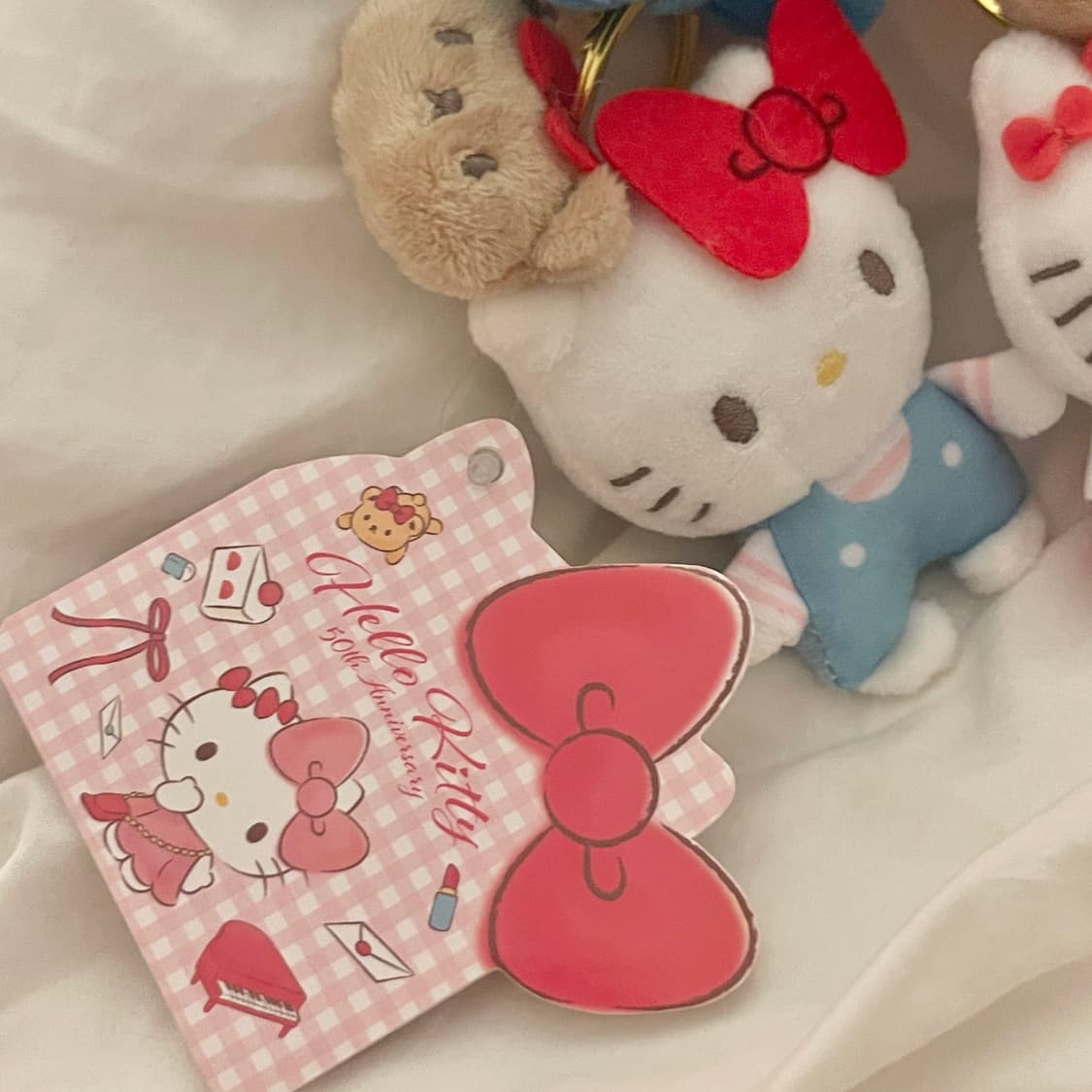 일본 산리오 정품 키티 타이니참 블루 핑크 마스코트 키링 50주년 상품이미지8