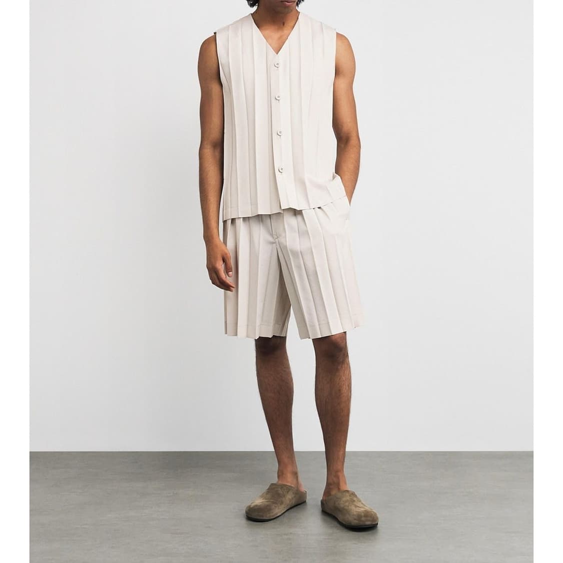 이세이미야케 옴므플리셰 25 엣지 반바지 상품이미지1