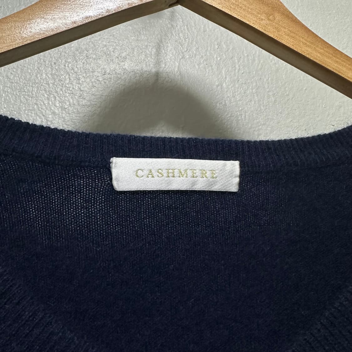 유니클로 캐시미어 브이넥 니트 상품이미지3