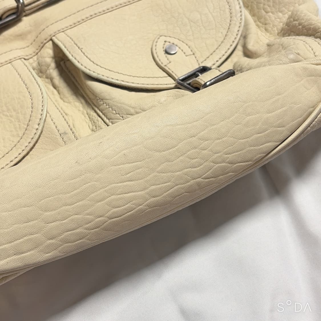 버버리 옐로우 숄더백 상품이미지4